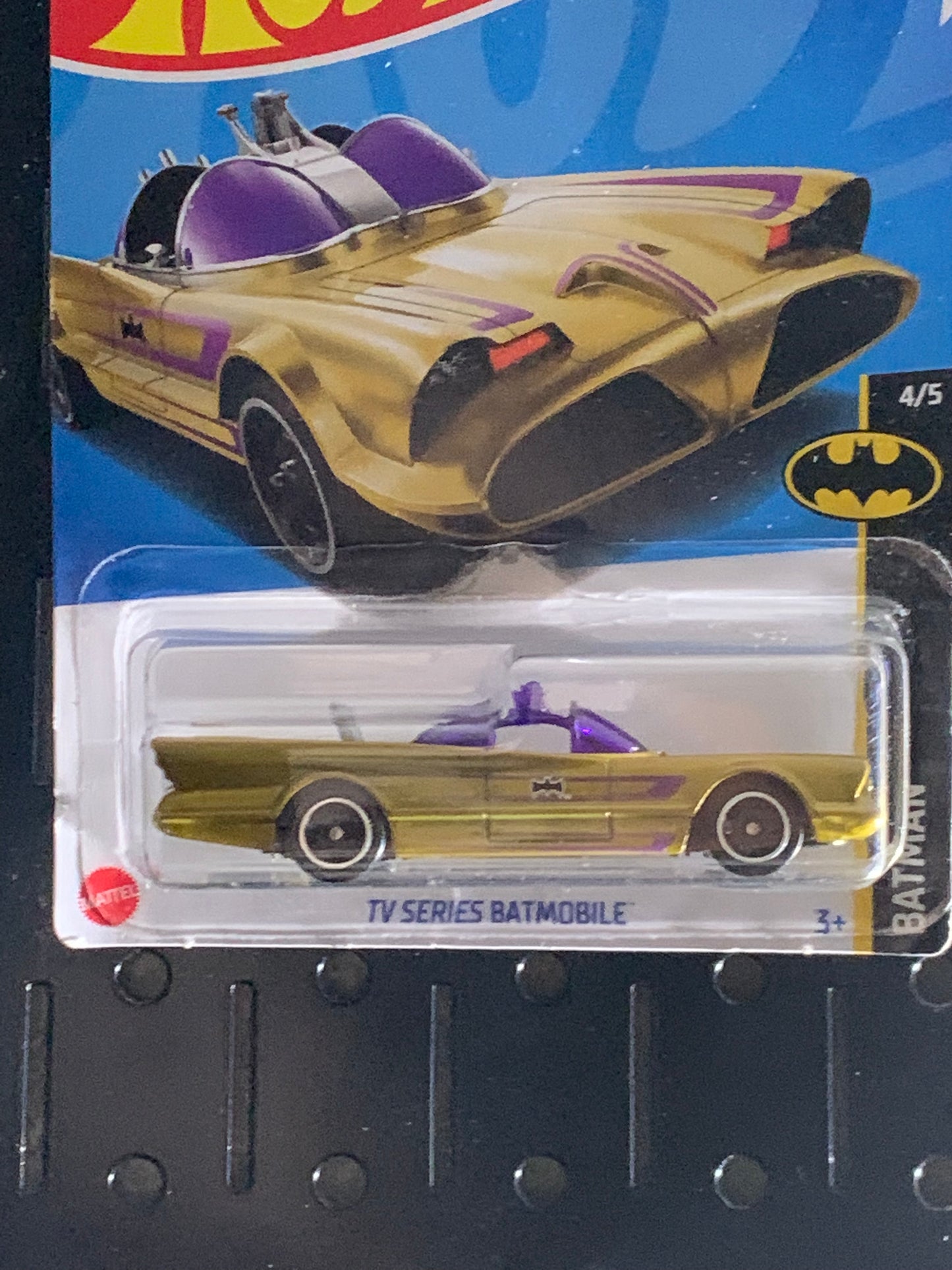 GOLDEN HOT WHEELS 2022 BATMAN, TV SERIES BATMOBILE 4/5 GOLDEN