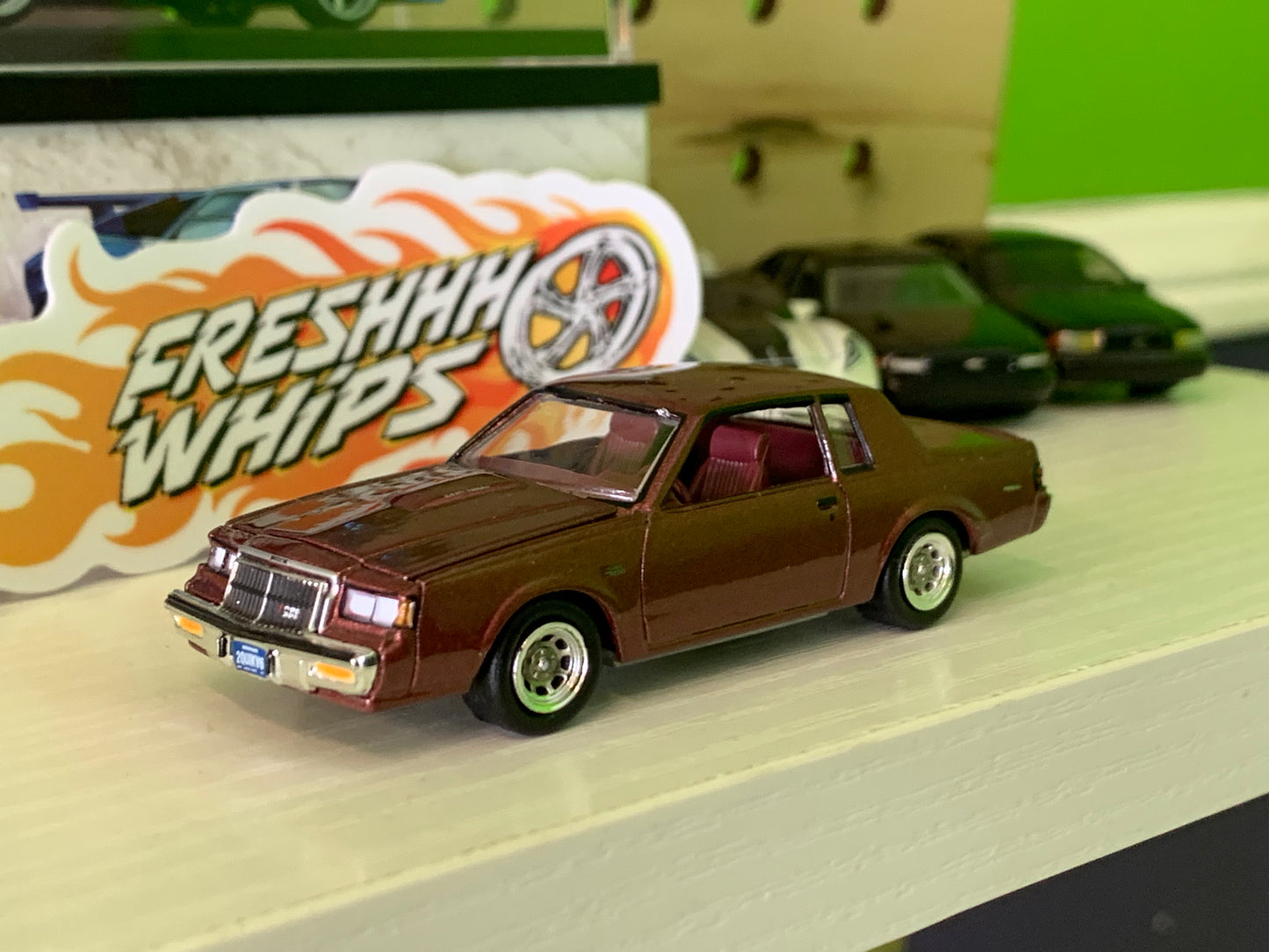 Johnny Lightning 1/64 1986 Buick Regal T-Type '86 Diecast Loose