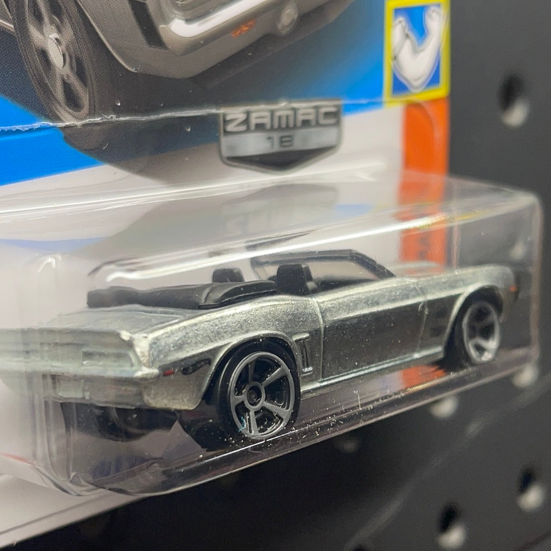 Hot Wheels '69 Camaro Convertible Zamac Muscle Mania