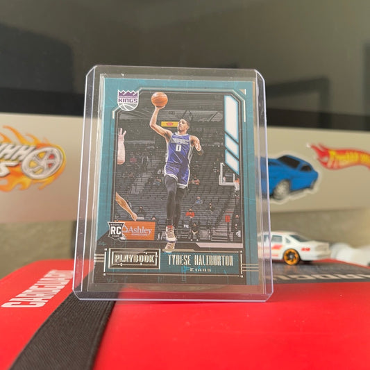 Tyrese Haliburton panini playbook rookie card