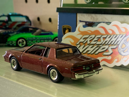 Johnny Lightning 1/64 1986 Buick Regal T-Type '86 Diecast Loose